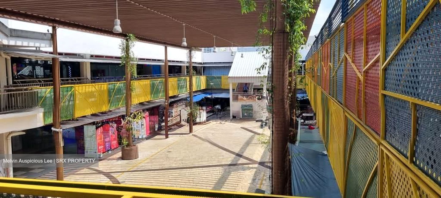 Boon Lay Shopping Centre (D22), Retail #586695741